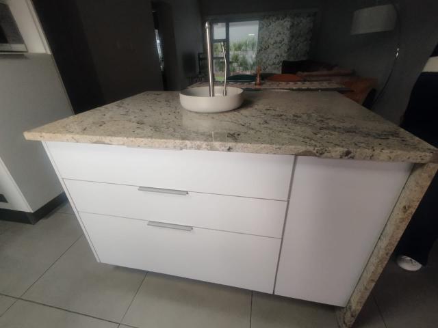 2 Bedroom Apartment / Flat To Rent in Bryanston
