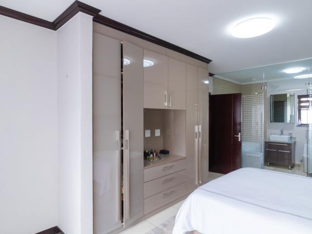 2 Bedroom Apartment / Flat To Rent in Carlswald Estate