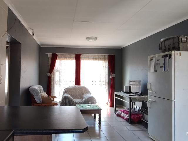 2 Bedroom Apartment / Flat To Rent in Cason