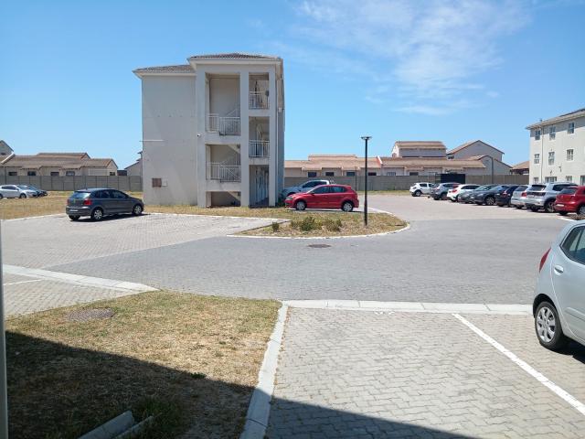 2 Bedroom Apartment / Flat To Rent in Costa Da Gama