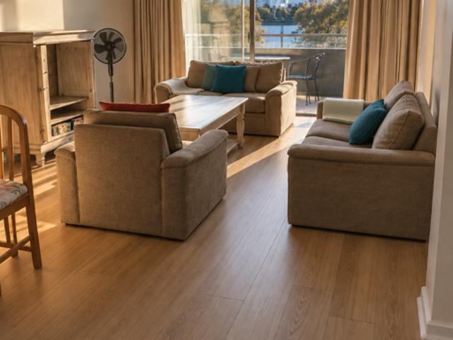 2 Bedroom Apartment / Flat to Rent in Claremont