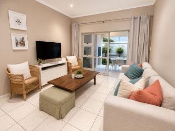 2 Bedroom Apartment / Flat To Rent in Craighall Park