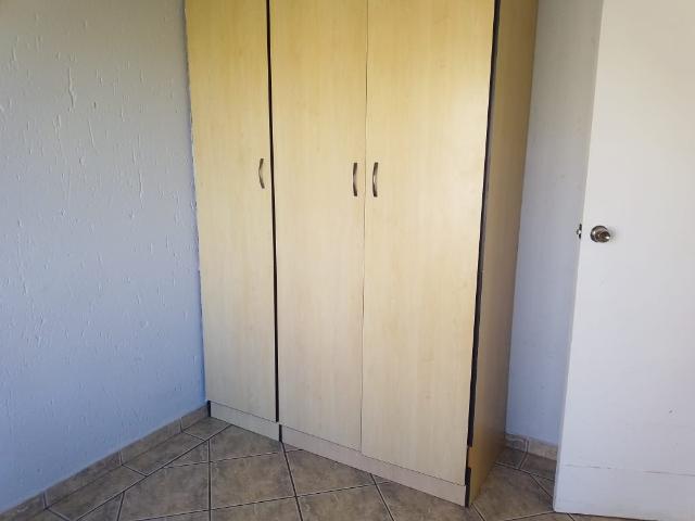 2 Bedroom Apartment / Flat To Rent in Dalpark Ext 1