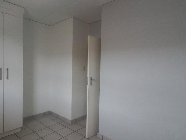 2 Bedroom Apartment / Flat To Rent in Die Hoewes