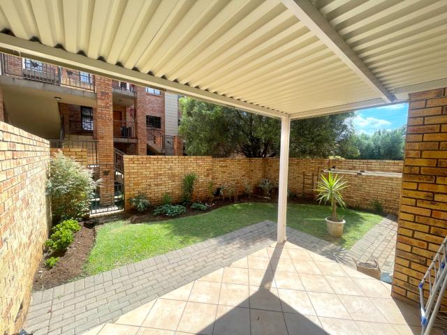 2 Bedroom Apartment / Flat To Rent in Eco Park Estate