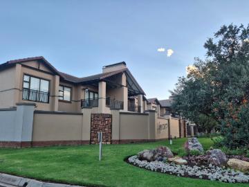 2 Bedroom Apartment / Flat To Rent in Ebotse Golf Estate