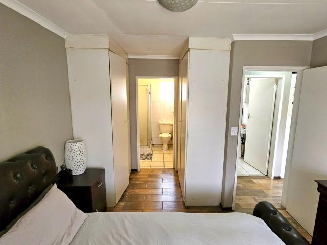 2 Bedroom Apartment / Flat To Rent in Elarduspark
