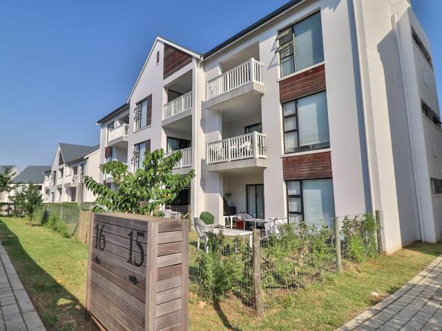 2 Bedroom Apartment / Flat To Rent in Emberton Estate