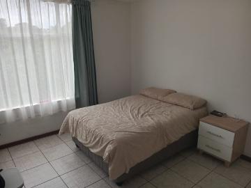 2 Bedroom Apartment / Flat To Rent in Fairview
