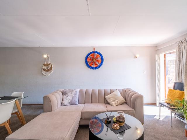 2 Bedroom Apartment / Flat To Rent in Ferndale