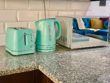 2 Bedroom Apartment / Flat To Rent in Ferndale