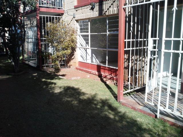 2 Bedroom Apartment / Flat to Rent in Florida Lake