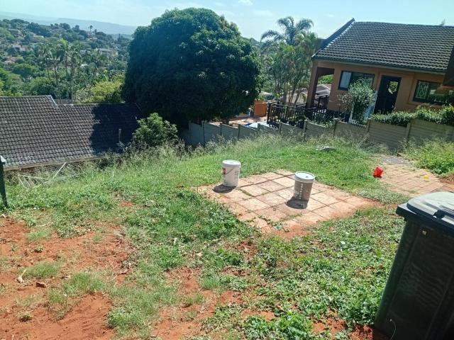 2 Bedroom Apartment / Flat To Rent in Glen Anil