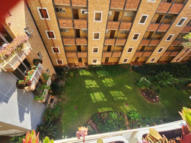 2 Bedroom Apartment / Flat To Rent in Groenkloof