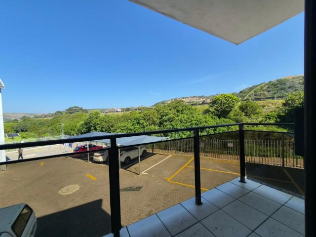 2 Bedroom Apartment / Flat To Rent in Hartenbos Central