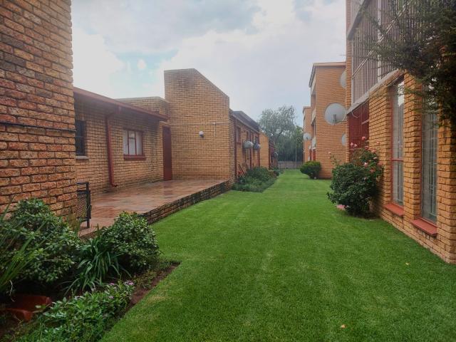 2 Bedroom Apartment / Flat To Rent in Heidelberg Central