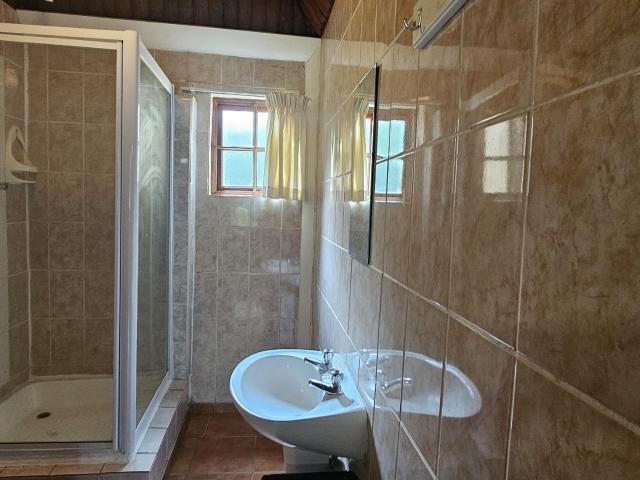 2 Bedroom Apartment / Flat To Rent in Hekpoort