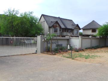 2 Bedroom Apartment / Flat To Rent in Hoedspruit