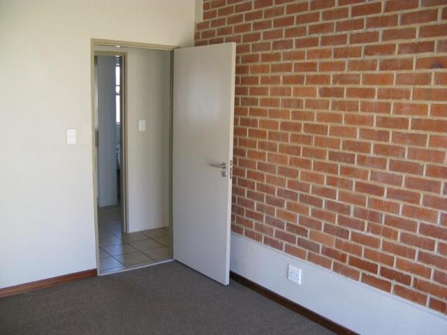 2 Bedroom Apartment / Flat To Rent in Houghton Estate