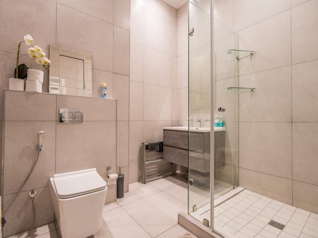 2 Bedroom Apartment / Flat To Rent in Houghton Estate
