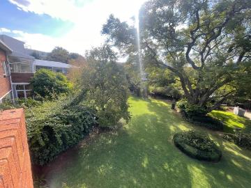 2 Bedroom Apartment / Flat To Rent in Illovo