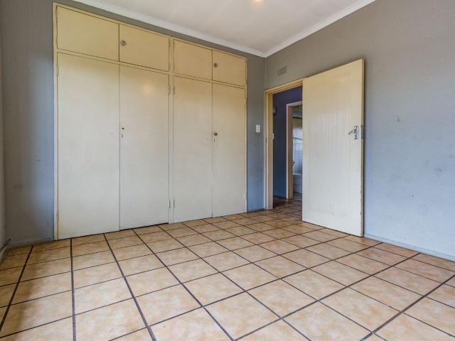 2 Bedroom Apartment / Flat To Rent in Kempton Park Central
