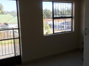 Apartment to rent in Mogale City Local Municipality - Balcony