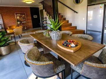 2 Bedroom Apartment / Flat to Rent in Kyalami Ah