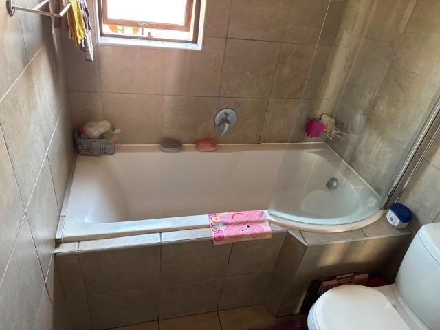 2 Bedroom Apartment / Flat To Rent in La Montagne