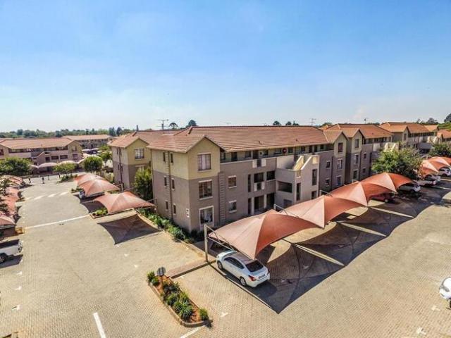 2 Bedroom Apartment / Flat to Rent in Lakefield