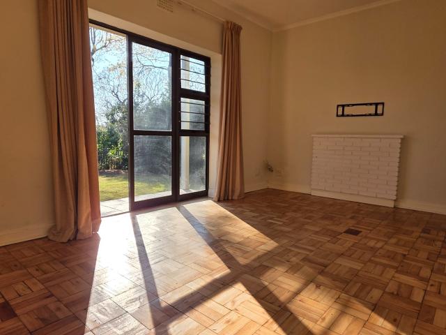 2 Bedroom Apartment / Flat To Rent in Lakeside