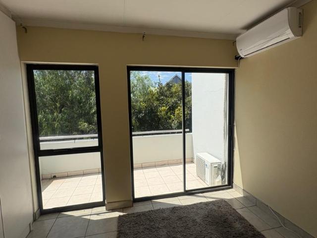 2 Bedroom Apartment / Flat To Rent in Lonehill