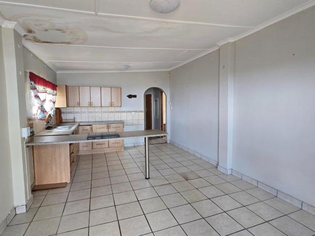 2 Bedroom Apartment / Flat To Rent in Manaba Beach