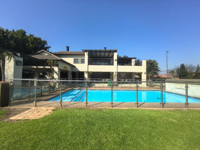 2 Bedroom Apartment / Flat To Rent in Maroeladal