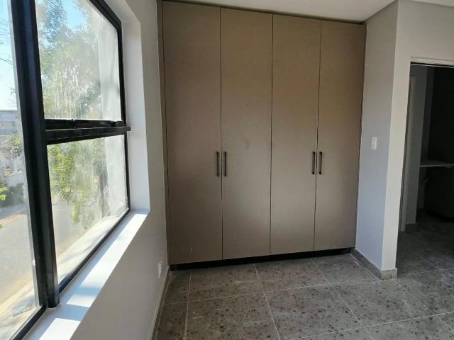 2 Bedroom Apartment / Flat To Rent in Menlo Park