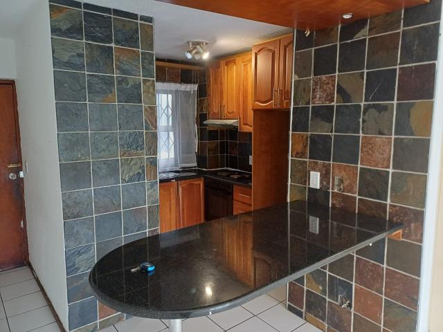 2 Bedroom Apartment / Flat To Rent in Meer En See