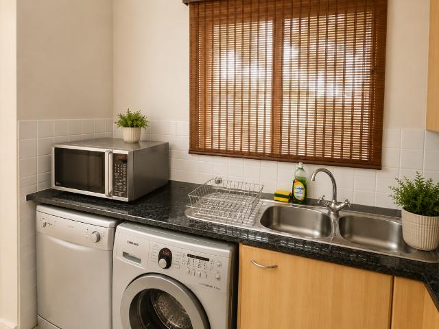 2 Bedroom Apartment / Flat To Rent in Melrose North