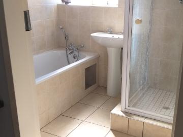 2 Bedroom Apartment / Flat To Rent in Meyersdal