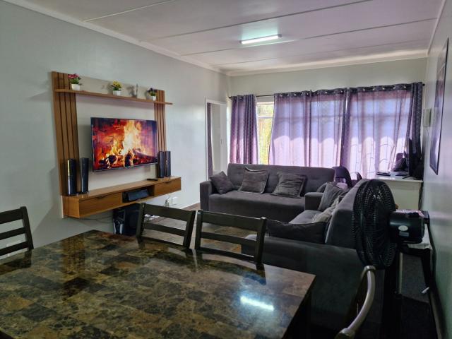 2 Bedroom Apartment / Flat To Rent in Meyerspark