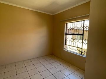2 Bedroom Apartment / Flat To Rent in Mhluzi