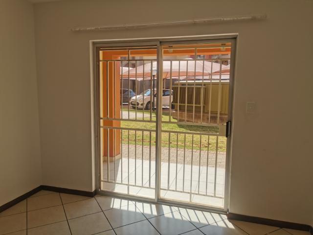 2 Bedroom Apartment / Flat To Rent in Monavoni