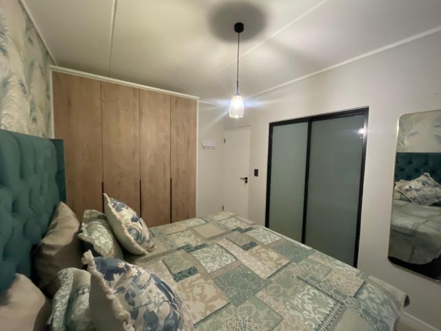 2 Bedroom Apartment / Flat To Rent in Mooikloof