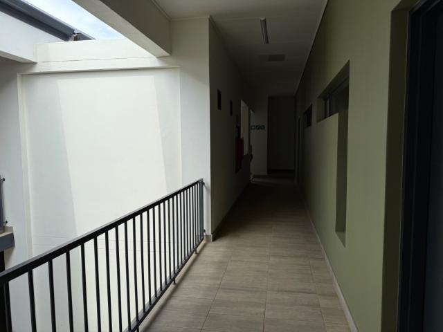 2 Bedroom Apartment / Flat To Rent in Mooikloof Manor