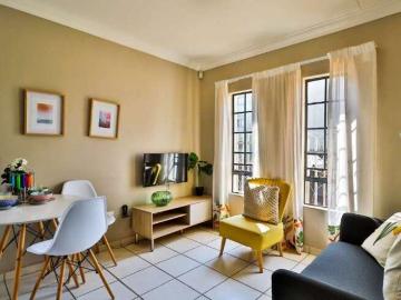 2 Bedroom Apartment / Flat to Rent in Mofolo Central