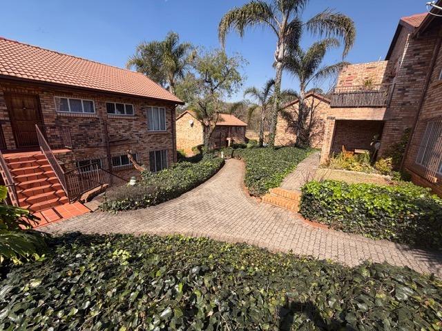 2 Bedroom Apartment / Flat To Rent in Moreleta Park