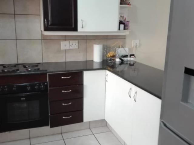 2 Bedroom Apartment / Flat To Rent in Morningside