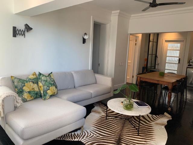 2 Bedroom Apartment / Flat To Rent in Mouille Point