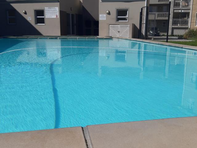 2 Bedroom Apartment / Flat To Rent in Muizenberg