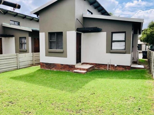 2 Bedroom Apartment / Flat to Rent in Noordwyk