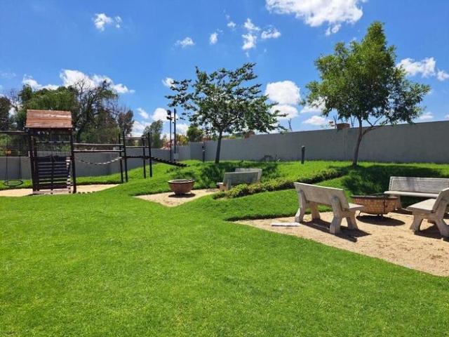 2 Bedroom Apartment / Flat to Rent in Noordwyk